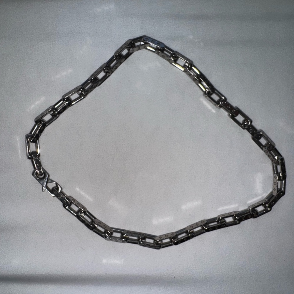 Louis Vuitton Silver Chain Necklace